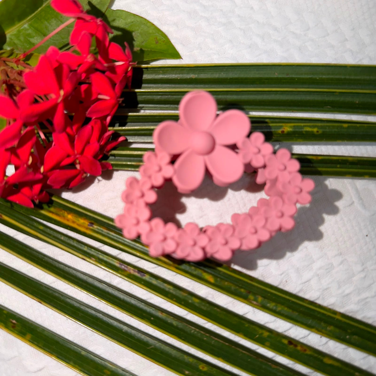 Matte Pastel Peach Pink Heart Multi-Flower Hair Claw Clip