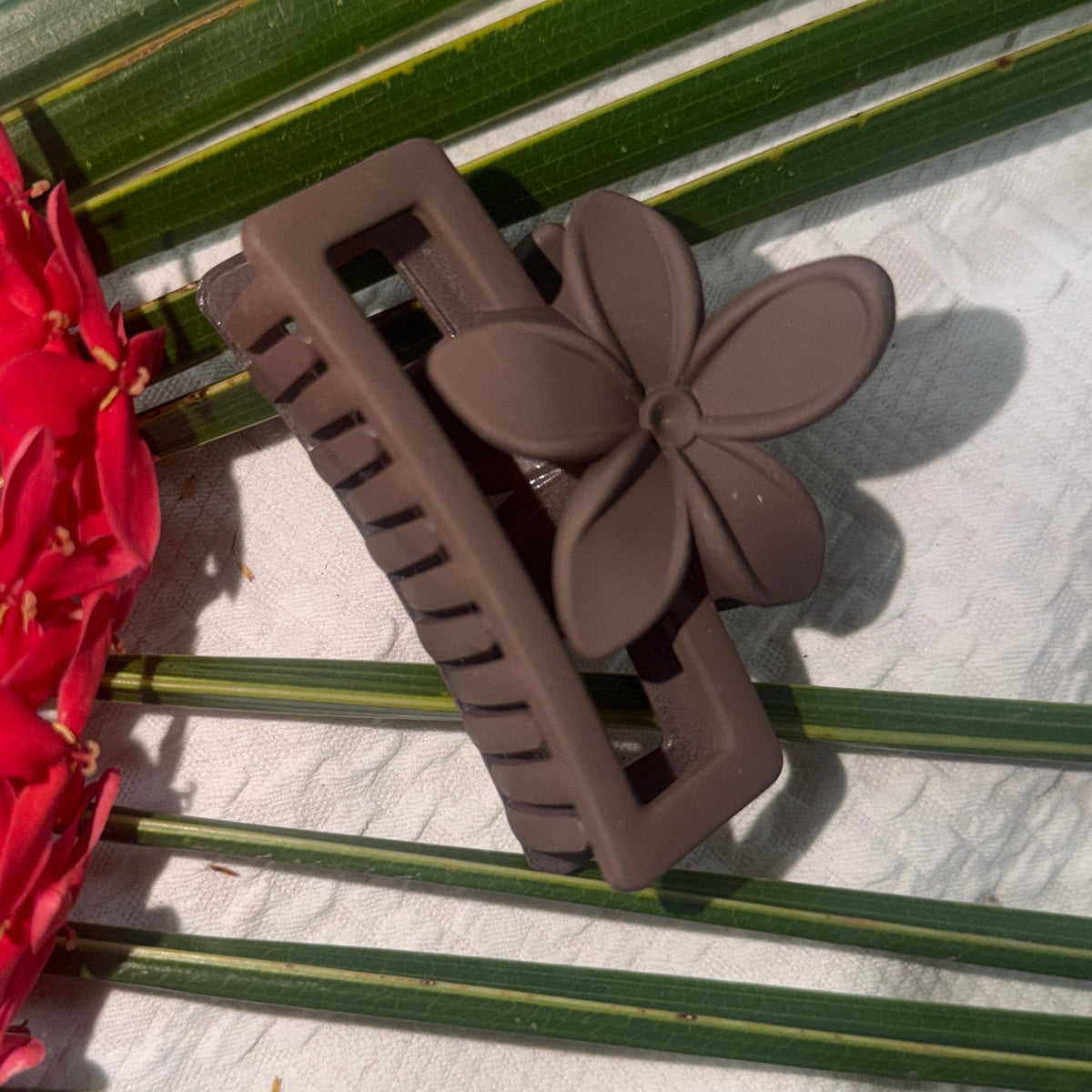 Flowral Frame Clutch Brown