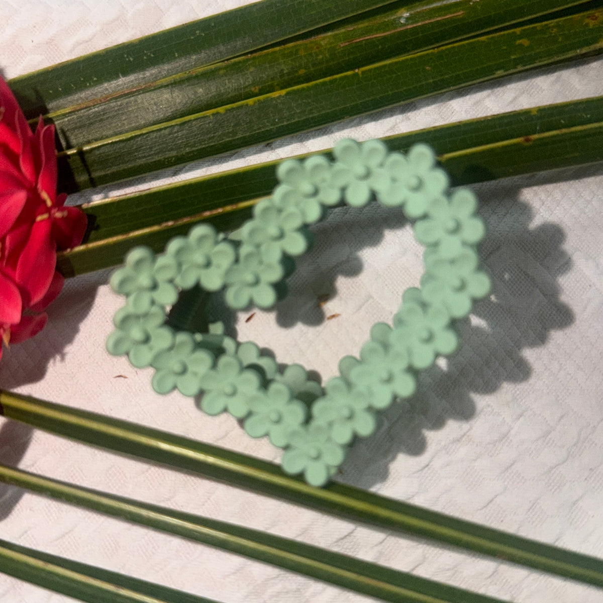 Petal Heart Claw (Pista Green)