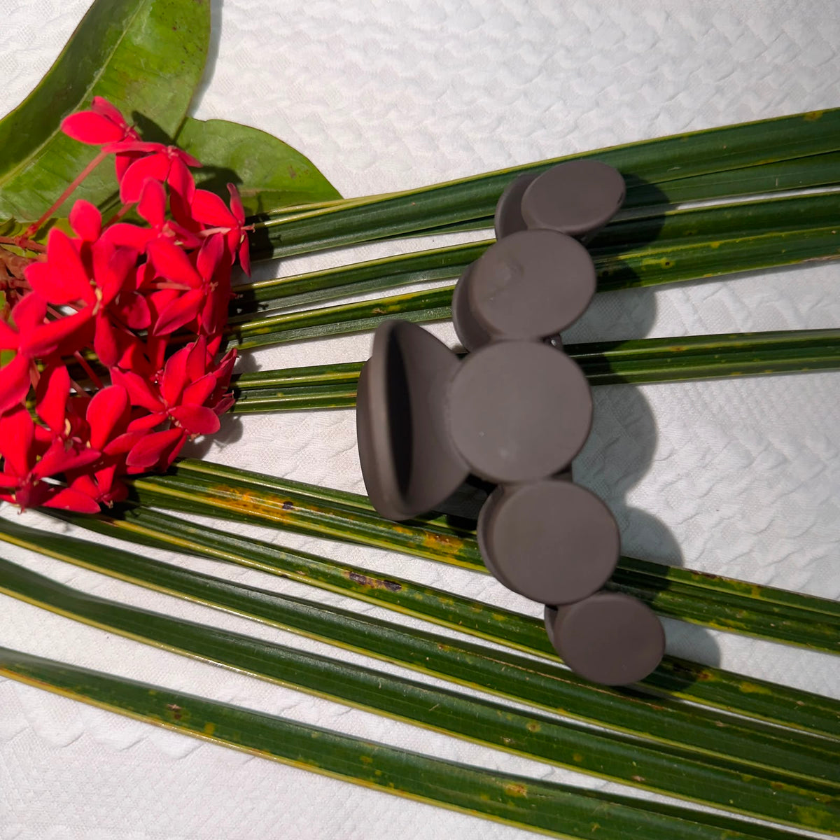 Matte Coffee Dark Brown Bubble Geometric Hair Claw Clip | Elongated Non-Slip Round Disk Clutcher
