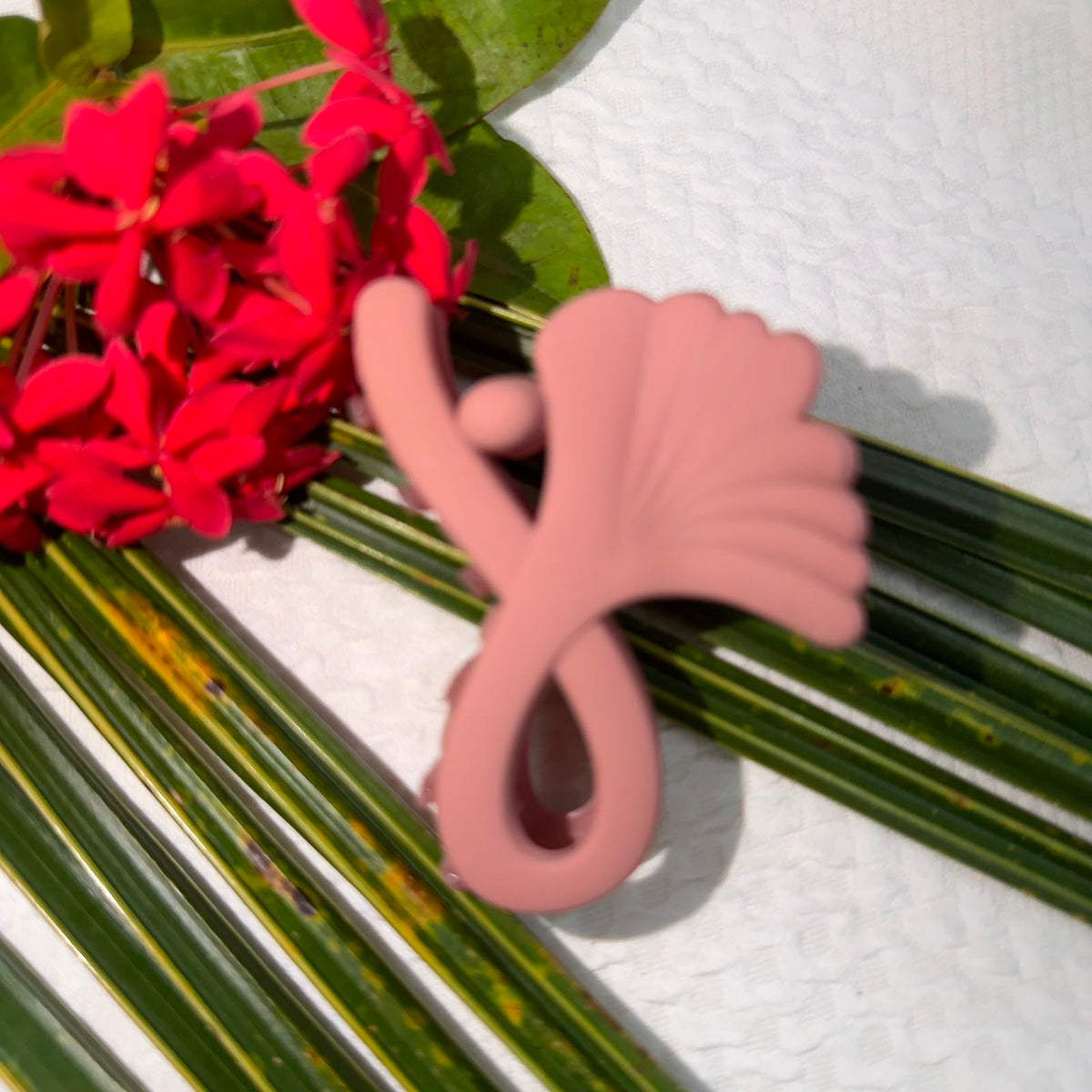 Beautiful peack pink Claw Clip